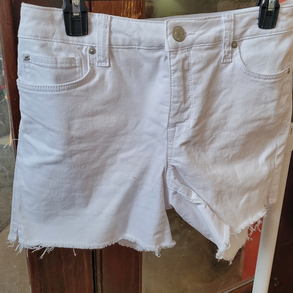 Seven7 white denim weekend short size 6